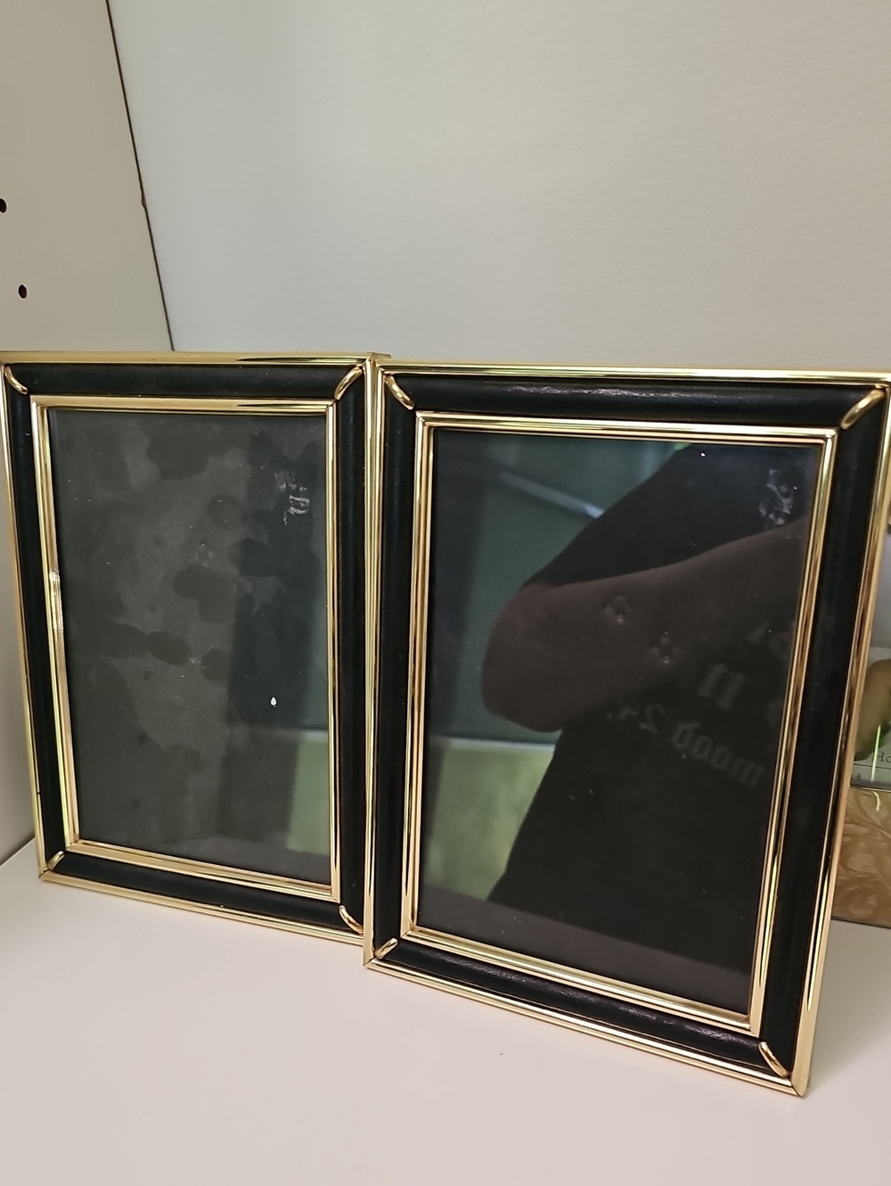 Classic Black  Leather?and Gold Picture Frame - Home Accents Vintage Like New